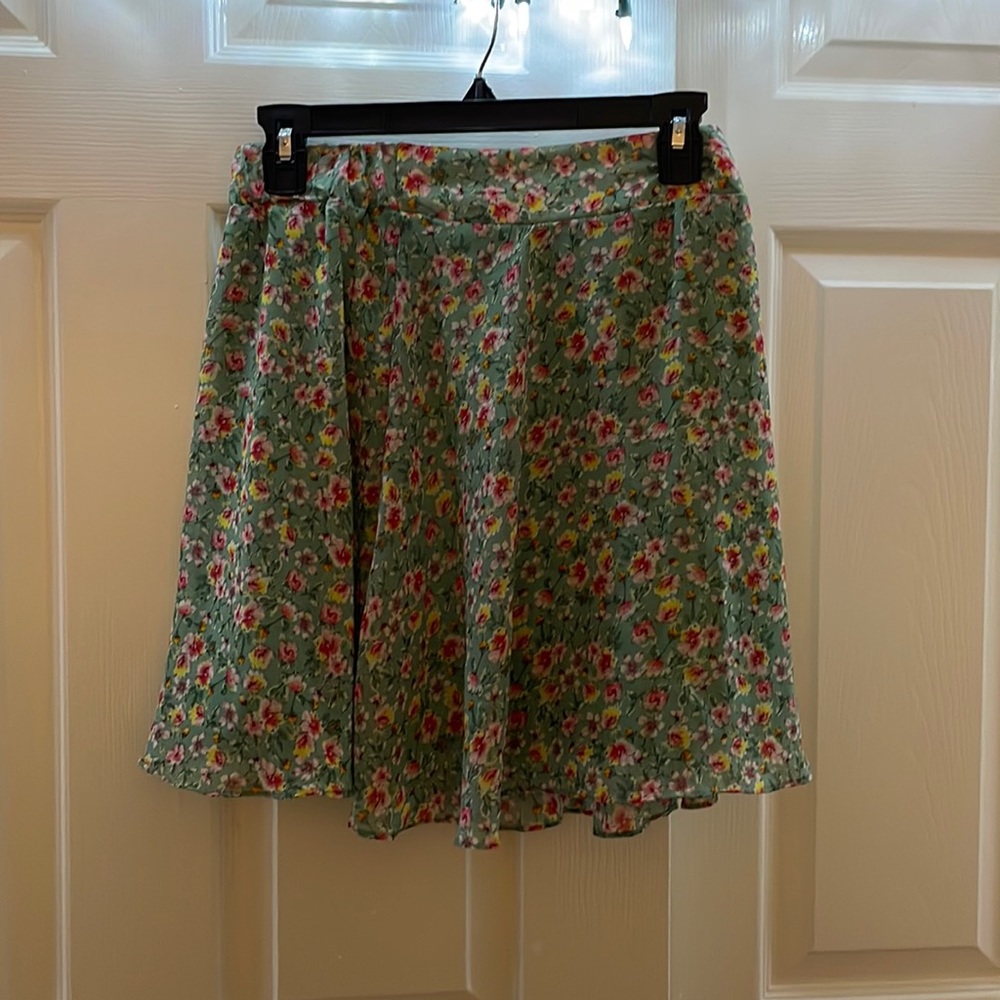 Small floral skirt mid thigh length